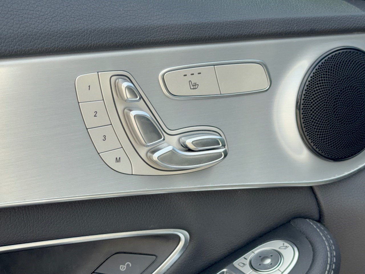 Used 2019 Mercedes-Benz C 300 Sedan image 16