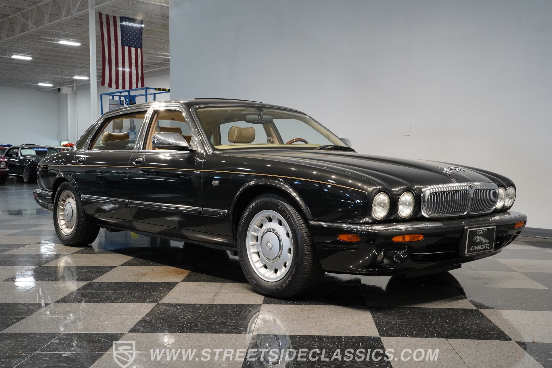 Used 1998 Jaguar XJ8 L RWD image 17