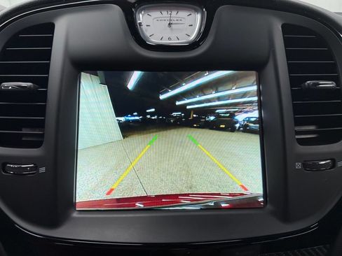 Used 2023 Chrysler 300 C RWD image 28