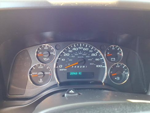 Used 2023 GMC Savana 2500 w/ Driver Convenience Package image 15