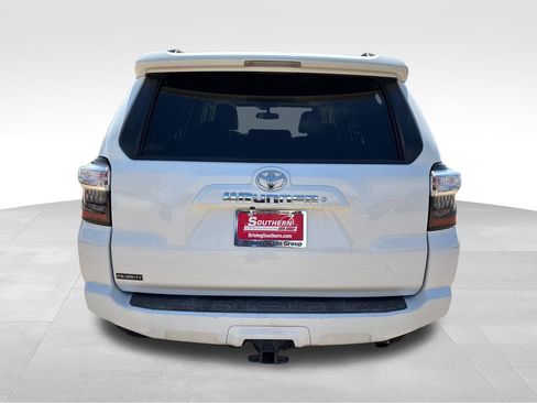 Used 2019 Toyota 4Runner SR5 Premium AWD/4WD image 4