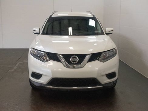 Used 2016 Nissan Rogue SV AWD/4WD image 2