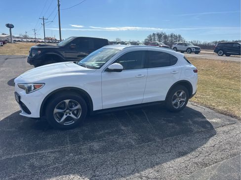 Used 2021 Alfa Romeo Stelvio Sprint w/ Active Assist 1 Package image 5