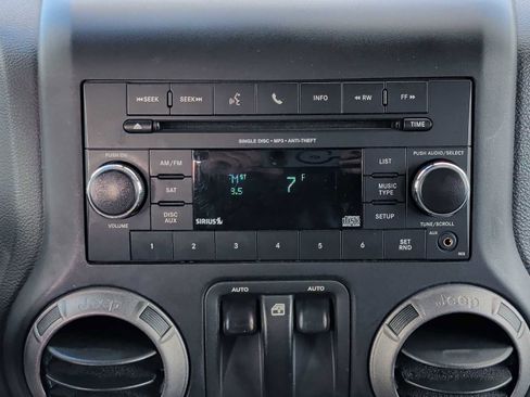 Used 2017 Jeep Wrangler Sport w/ Mopar Black Appearance Group image 12