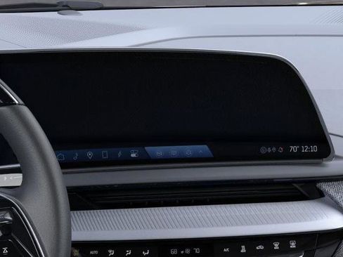 New 2026 Cadillac Optiq Luxury 2 image 20