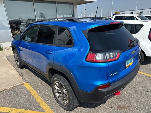 Used 2021 Jeep Cherokee Trailhawk AWD/4WD image 6