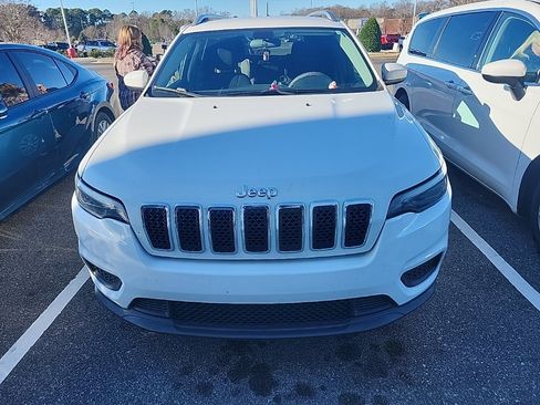 Used 2020 Jeep Cherokee Latitude image 2