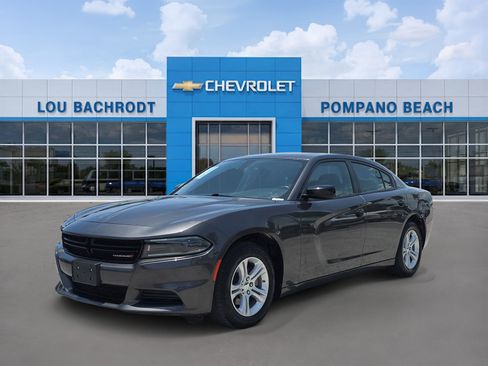 Used 2023 Dodge Charger SXT RWD image 3