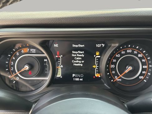 Used 2026 Jeep Wrangler Sport AWD/4WD image 31