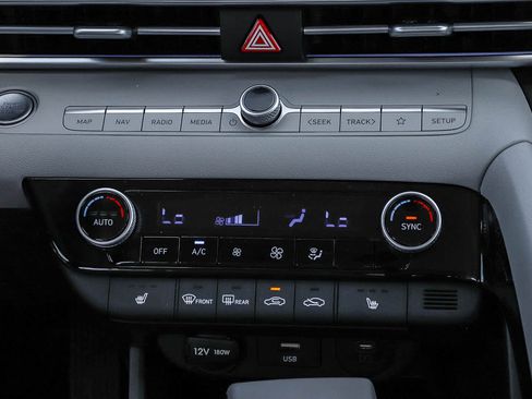 Used 2026 Hyundai Elantra Limited FWD image 20