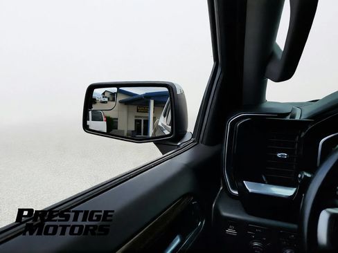 Used 2023 Chevrolet Silverado 1500 LT AWD/4WD image 18