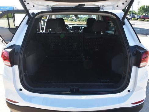 Used 2024 Chevrolet Equinox LT FWD image 18