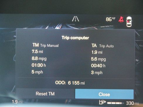 Certified 2025 Volvo XC40 B5 Core w/ Protection Package Premier image 26