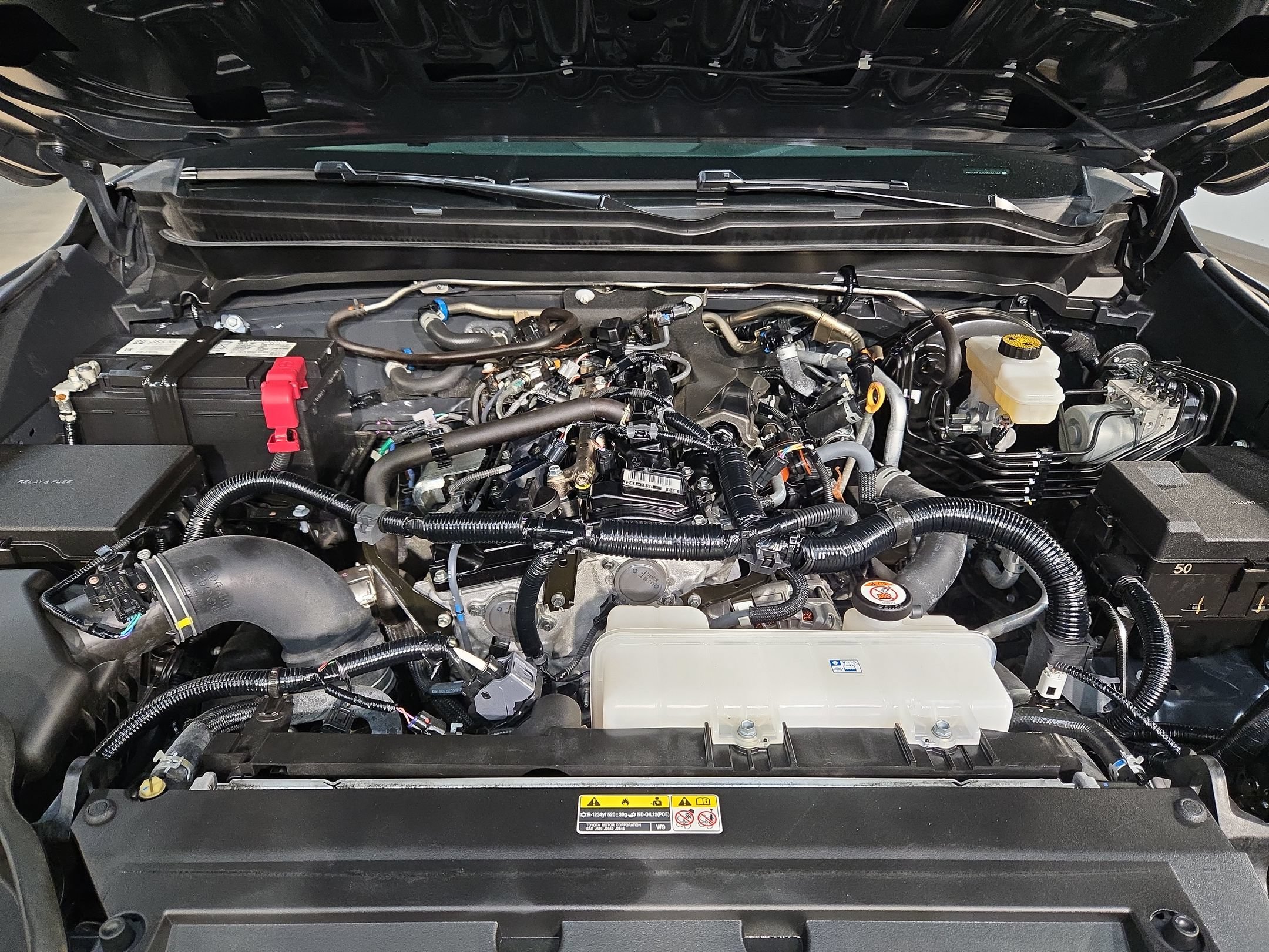 Certified 2025 Toyota Tacoma TRD Off-Road AWD/4WD image 19