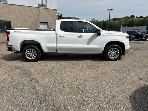 Used 2023 Chevrolet Silverado 1500 LT AWD/4WD image 7