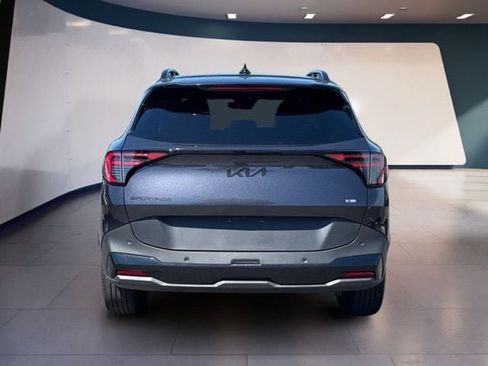 Certified 2026 Kia Sportage X-Line w/ X-Line Technology Package AWD/4WD image 4