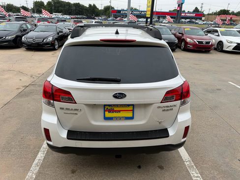 Used 2014 Subaru Outback 3.6R Limited AWD/4WD image 6