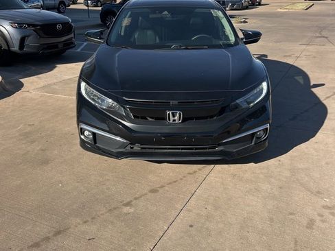 Used 2020 Honda Civic Touring image 2