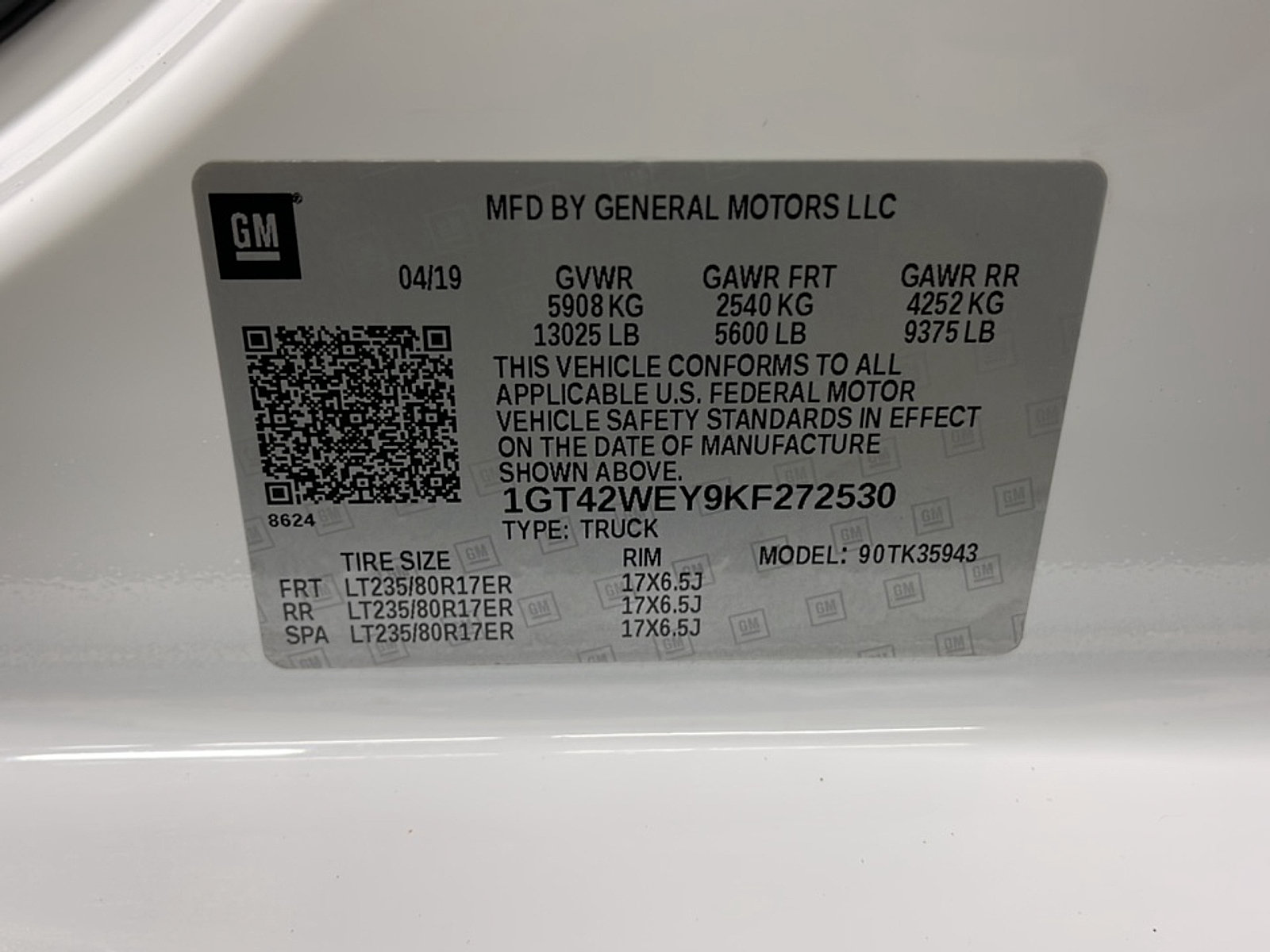 Used 2019 GMC Sierra 3500 Denali w/ Duramax Plus Package AWD/4WD image 26