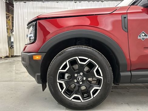 Used 2025 Ford Bronco Sport Outer Banks w/ Outer Banks Tech Package+ AWD/4WD image 18
