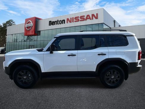 Used 2024 Toyota Land Cruiser Base image 13