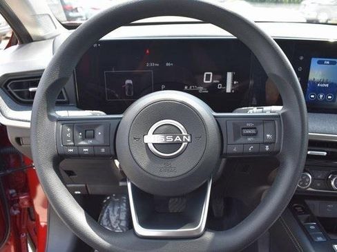 New 2025 Nissan Kicks SV w/ SV Premium Package image 17