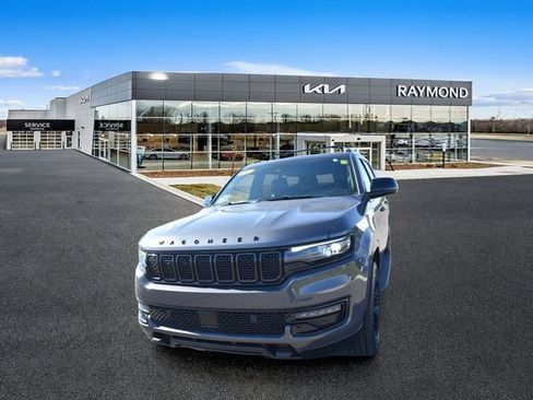 Used 2024 Jeep Wagoneer Series II AWD/4WD image 7