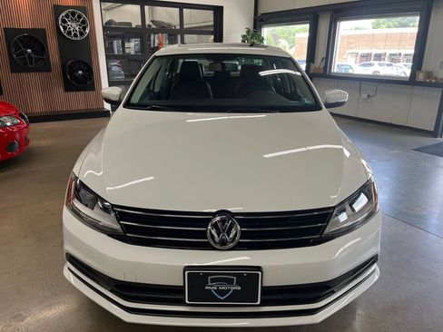 Used 2017 Volkswagen Jetta SE FWD image 19