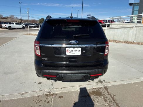 Used 2013 Ford Explorer XLT image 4