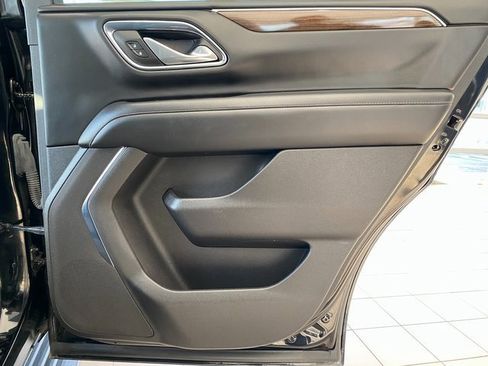 Used 2023 GMC Yukon SLE w/ Gmc Pro Safety Plus Package image 10