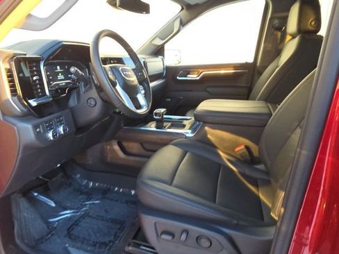 Used 2024 GMC Sierra 1500 SLT w/ SLT Premium Plus Package image 11