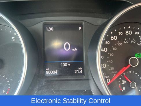 Used 2019 Volkswagen Tiguan SE FWD image 9