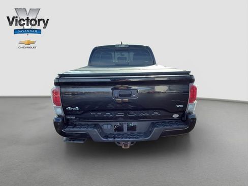 Used 2017 Toyota Tacoma Limited w/ Tow Package AWD/4WD image 6