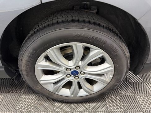 Used 2022 Ford Edge Titanium w/ Equipment Group 301A AWD/4WD image 20