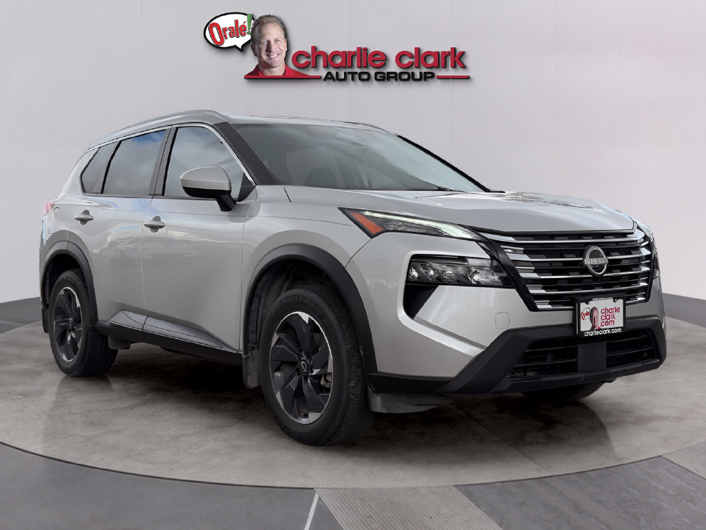 Certified 2025 Nissan Rogue SV w/ SV Premium Package AWD/4WD image 7