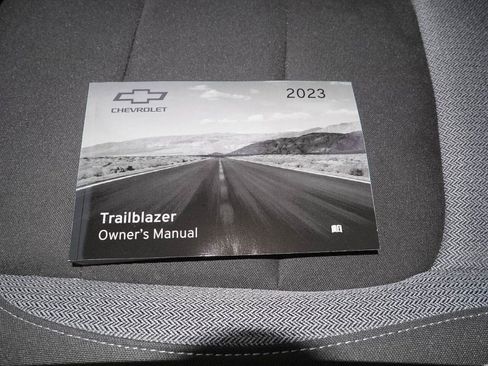 Certified 2023 Chevrolet TrailBlazer LT w/ Convenience Package AWD/4WD image 36