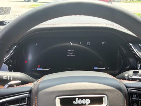 Used 2023 Jeep Grand Cherokee L Summit AWD/4WD image 13