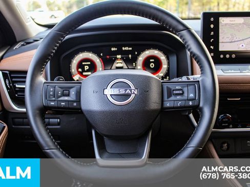 Used 2025 Nissan Rogue Platinum w/ Platinum Premium Package image 25