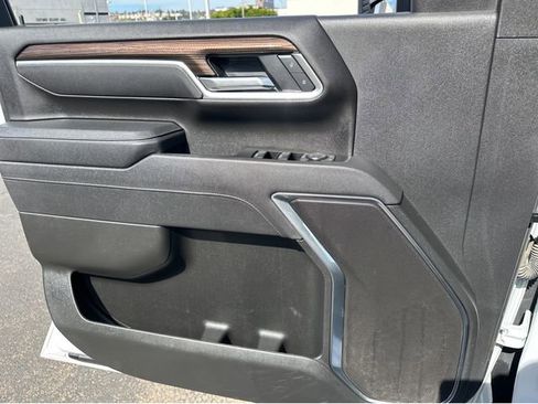 Certified 2025 Chevrolet Silverado 2500 LT w/ Convenience Package image 6