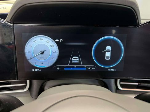 Used 2023 Hyundai Elantra SEL w/ Convenience Package image 25