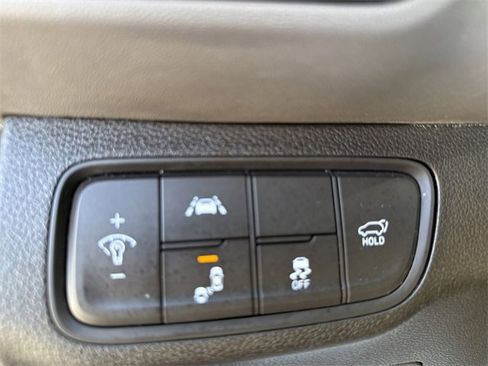 Used 2019 Hyundai Santa Fe FWD image 23