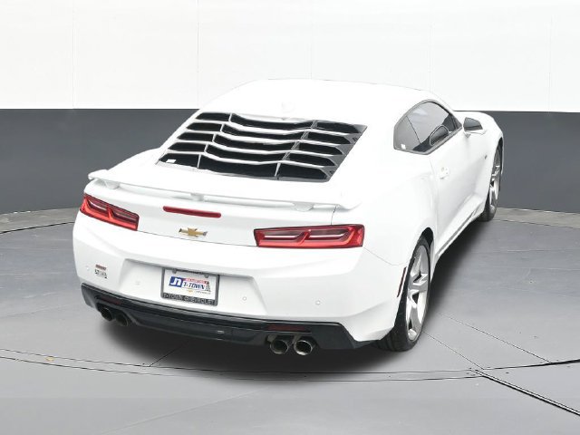 Used 2017 Chevrolet Camaro SS RWD image 59