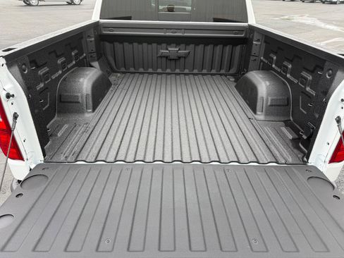 Used 2026 Chevrolet Silverado 1500 LT AWD/4WD image 10