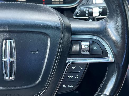 Used 2018 Lincoln Continental Reserve w/ Continental Climate Package AWD/4WD image 28