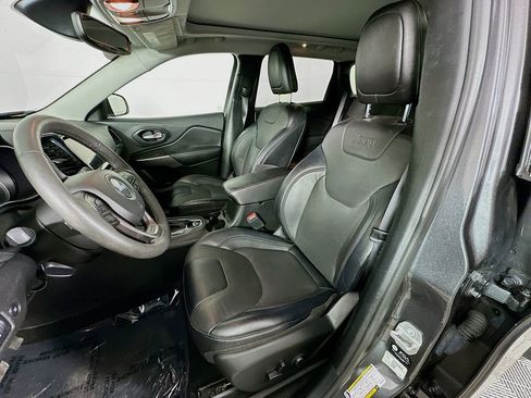 Certified 2022 Jeep Cherokee Limited image 31