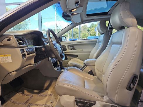 Used 2002 Volvo C70 HT image 12