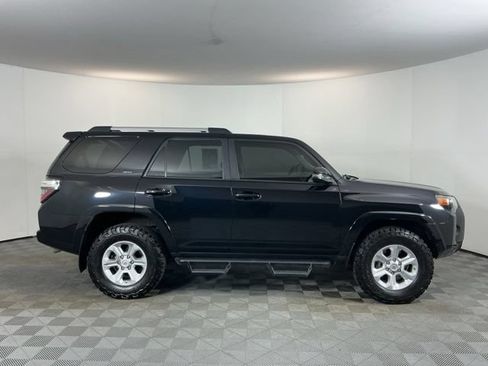 Used 2020 Toyota 4Runner SR5 Premium AWD/4WD image 4