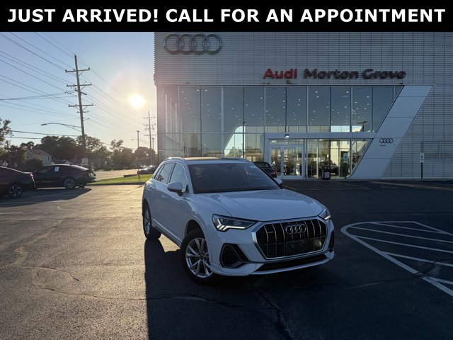 Used 2023 Audi Q3 2.0T Premium w/ Convenience Package AWD/4WD image 1