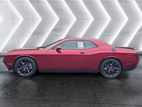 Used 2021 Dodge Challenger R/T w/ Blacktop Package image 2