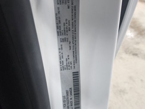 Used 2026 Chrysler Pacifica Limited image 49